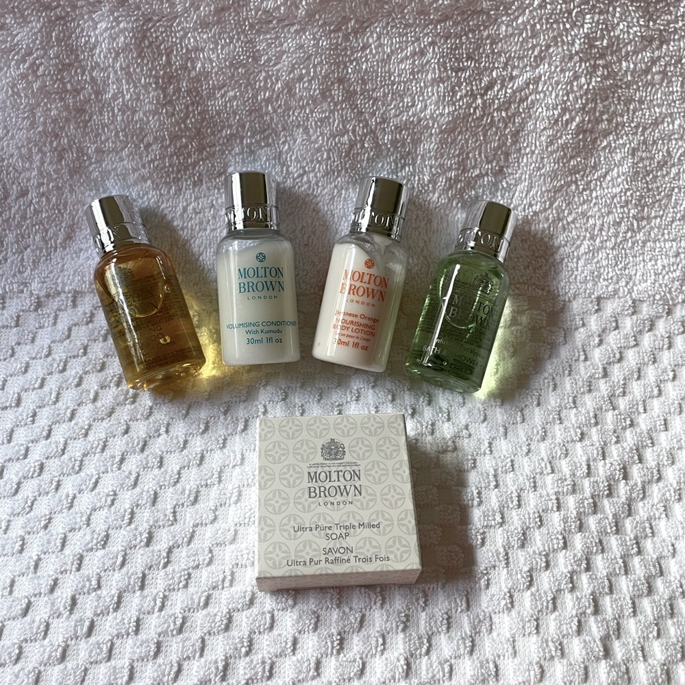 Molton Brown, London Travel Bundle